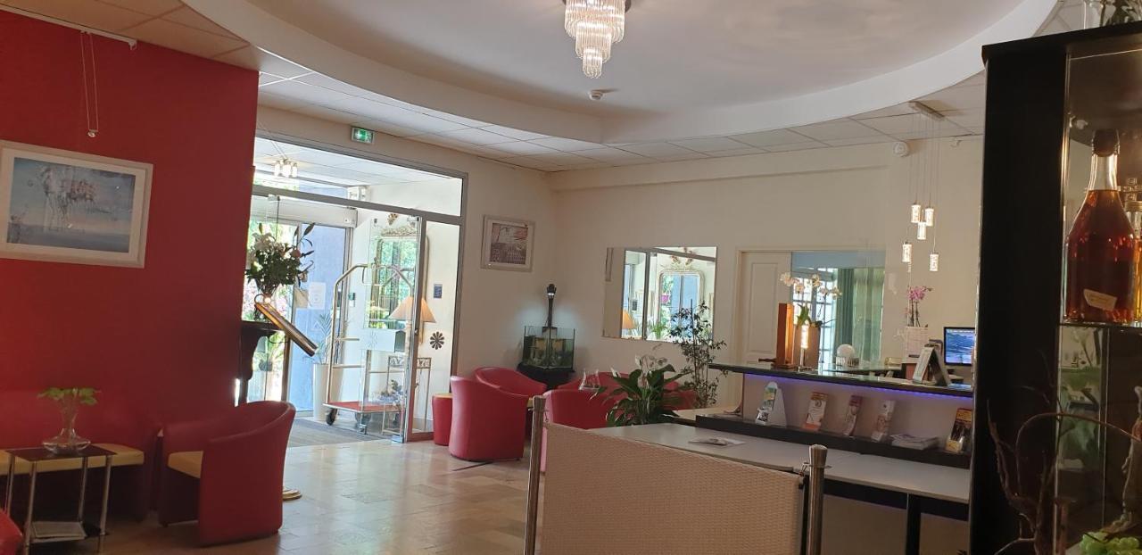 Logis Hotel & Restaurant Le Fleurance Exteriér fotografie