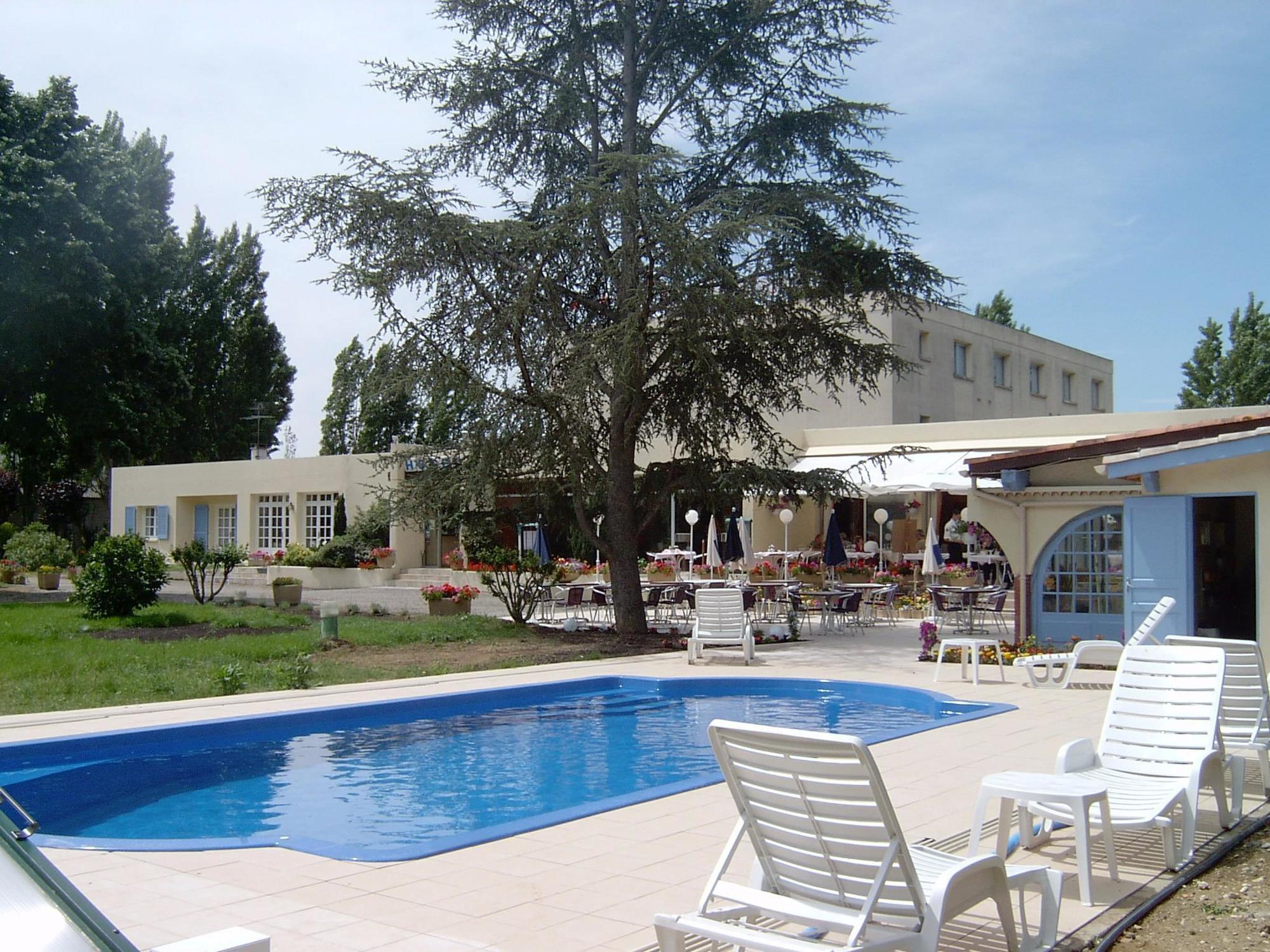 Logis Hotel & Restaurant Le Fleurance Exteriér fotografie